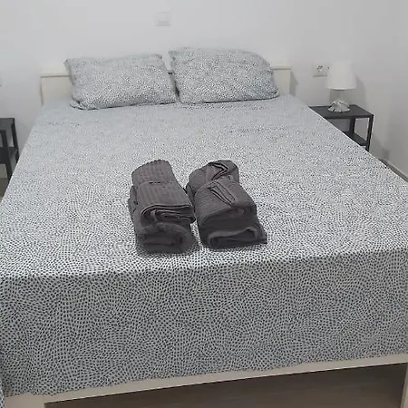 بيت للعطل Beachfront House *