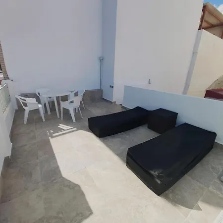 Beachfront House * مالقة