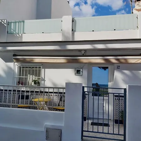 Beachfront House Prázdninový dům Màlaga
